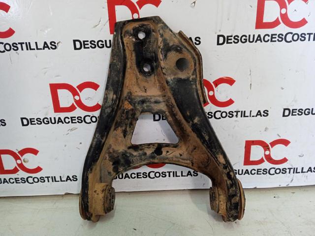 8200942408 Brazo inferior derecho de la suspensión delantera  disponible Burgos