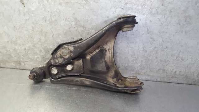 8200942408 Brazo inferior derecho de la suspensión delantera comprar Almería