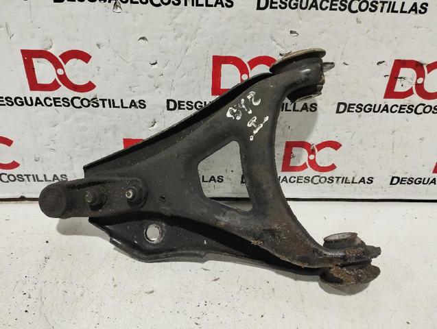 8200942408 Brazo inferior derecho de la suspensión delantera  comprar en Reus