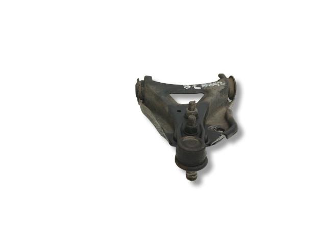 RENAULT 8200942413 Brazo inferior derecho de la suspensión delantera  en stock Terrassa