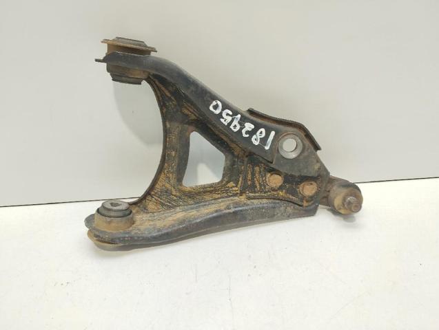 8200942417 Brazo inferior izquierdo de la suspensión delantera comprar Sevilla