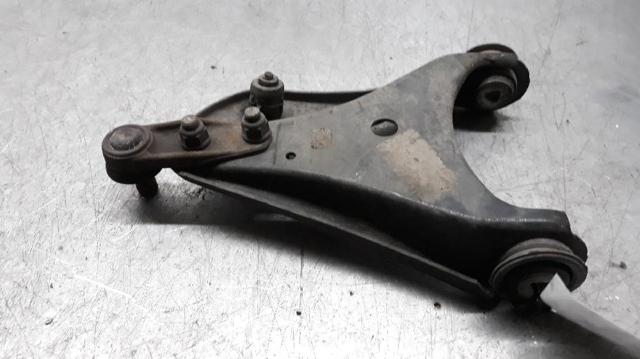 8200942417 RENAULT Brazo inferior izquierdo de la suspensión delantera comprar Madrid