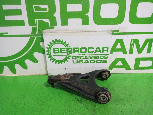 RENAULT 8200942417 Brazo inferior izquierdo de la suspensión delantera  en stock Terrassa