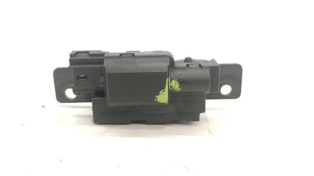 RENAULT 8200947699 Cerradura de maletero comprar Barcelona
