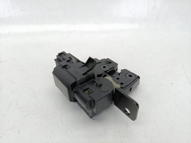 RENAULT 8200947699 Cerradura de tapa de maletero  comprar en Murcia