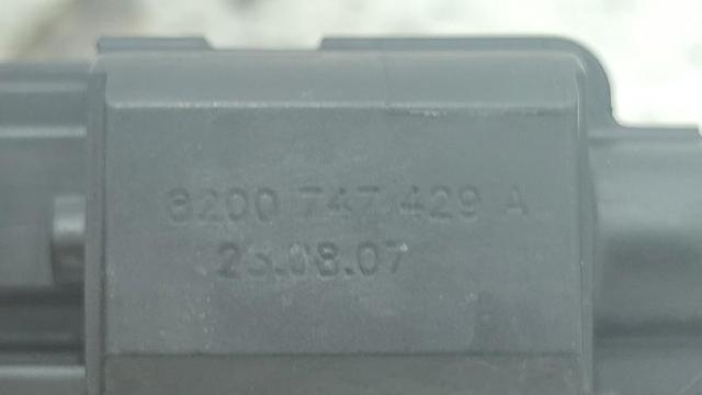 RENAULT 8200948107 Cerradura de maletero comprar Tarragona