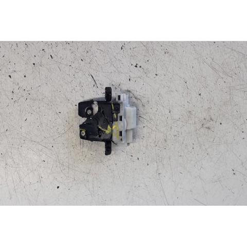 8200948107 RENAULT Cerradura de tapa de maletero  comprar en Oviedo