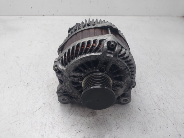 8200960536 Alternador  disponible Utrera