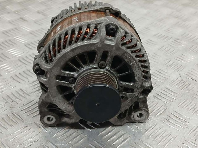 Alternador de coche 8200960536 RENAULT