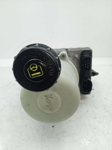8200963686 Bomba de dirección asistida  comprar en Zaragoza