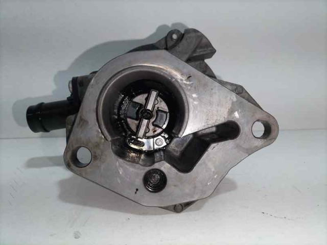 RENAULT 8201005306 Bomba de vacío comprar Barcelona