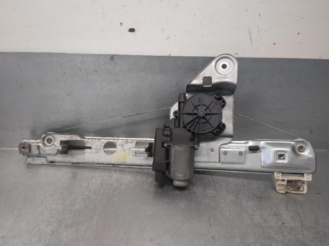 8201010921 RENAULT Mecanismo de elevalunas de la puerta trasera derecha  en stock Córdoba
