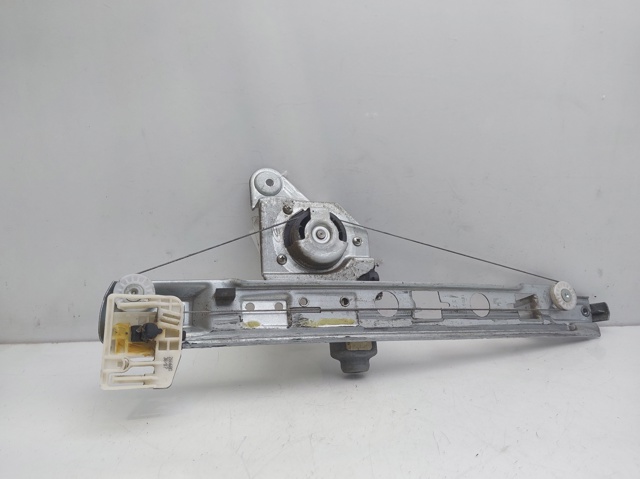 8201010924 RENAULT Mecanismo de elevalunas de la puerta trasera izquierda comprar Alcalá