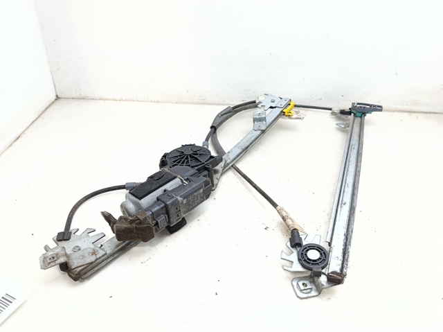 8201010926 Mecanismo de elevalunas de la puerta delantera izquierda  disponible Málaga