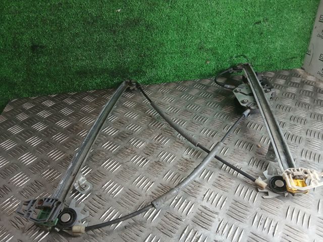 RENAULT 8201010926 Mecanismo de elevalunas delantero izquierdo  en stock Terrassa