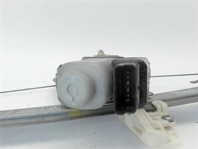 RENAULT 8201010934 Mecanismo de elevalunas de la puerta trasera derecha  en stock Salamanca
