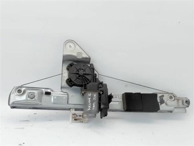 8201010935 RENAULT Mecanismo de elevalunas de la puerta trasera izquierda  en stock Córdoba