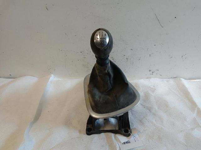 8201021402 RENAULT  en stock Gandía