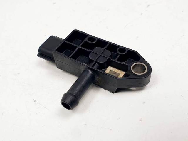 8201043914 RENAULT Sensor de presion gases de escape comprar Madrid