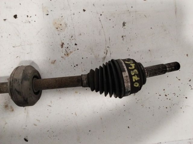 RENAULT 8201045819 Semieje delantero derecho comprar Pamplona