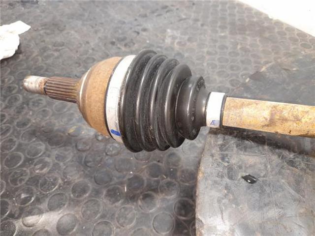 8201235167 RENAULT Árbol de transmisión delantero derecho  disponible Ourense