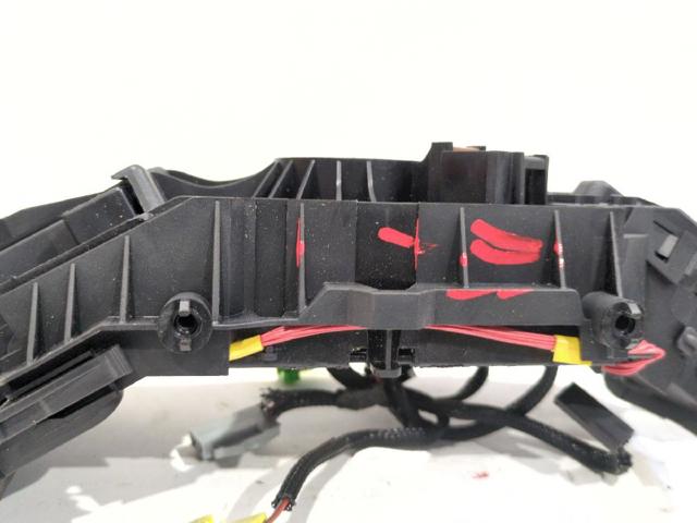 8201590627 Conmutador en la columna de dirección, parte central  disponible Burgos