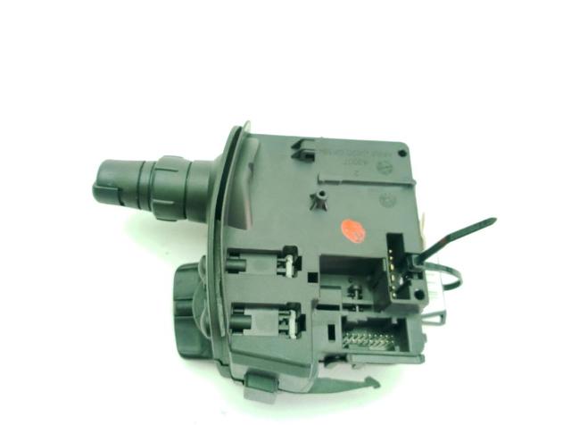 8201590631 RENAULT Conmutador derecho de la columna de dirección  en stock Gandía