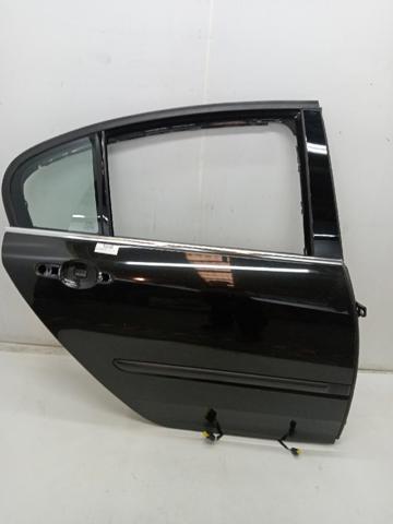 RENAULT 821000022R Puerta trasera derecha  disponible Lugo
