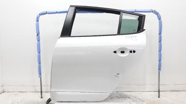 821003885R RENAULT Puerta trasera izquierda  en stock Gandía