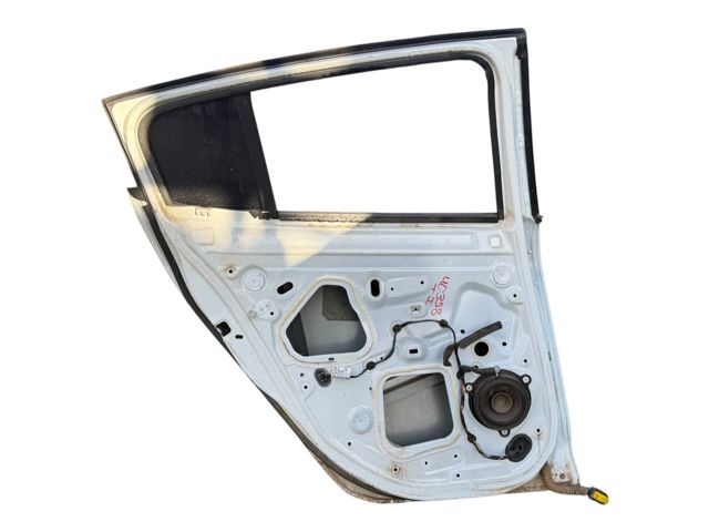 RENAULT 821003885R Puerta trasera izquierda  comprar en Albacete