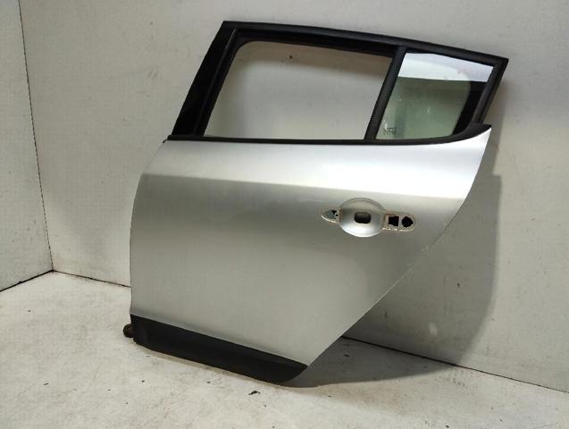 821003885R Puerta trasera izquierda  comprar en Pontevedra