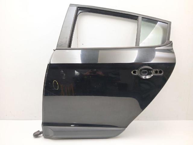 RENAULT 821003885R Puerta trasera izquierda comprar Barcelona