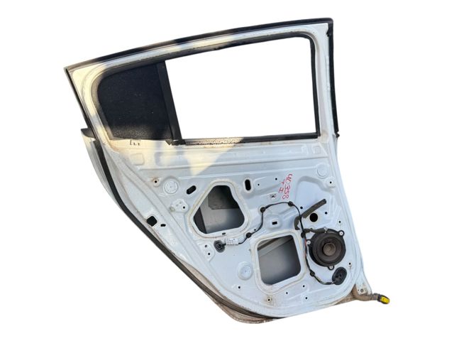 RENAULT 821003885R Puerta trasera izquierda  comprar en Ponferrada