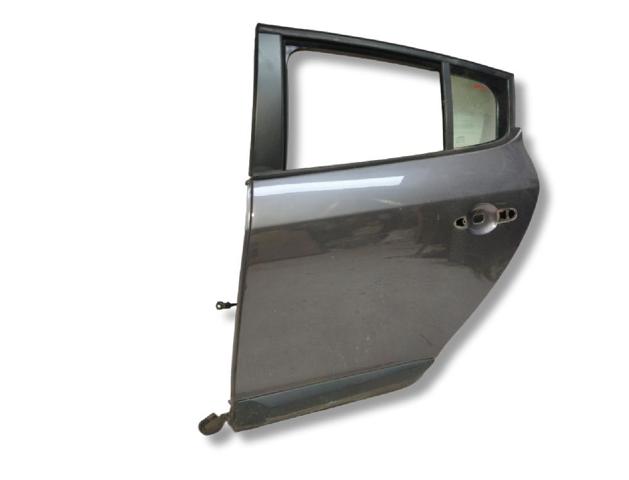 RENAULT 821003885R Puerta trasera izquierda comprar Barcelona