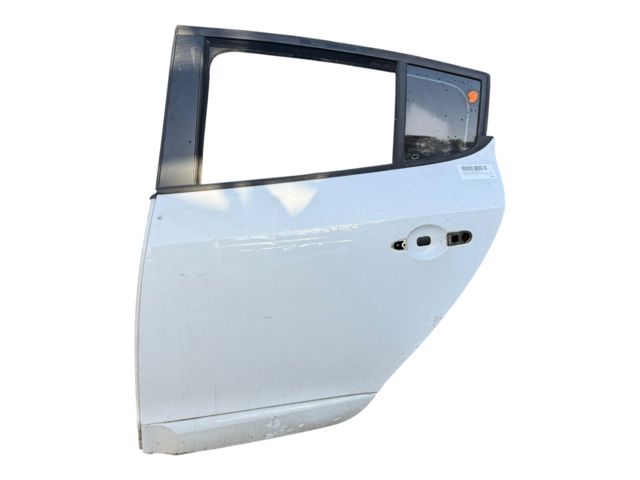 RENAULT 821003885R Puerta trasera izquierda comprar Barcelona