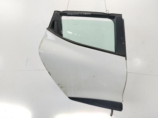 RENAULT 821008626R Puerta trasera derecha  disponible España