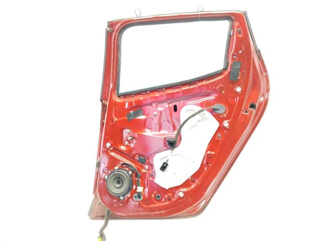 821008626R RENAULT Puerta trasera derecha  en stock Córdoba