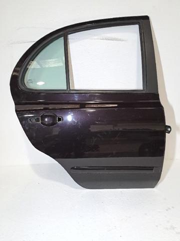 Puerta trasera derecha 82100AX130 Nissan