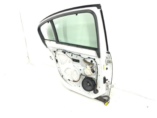 821010023R RENAULT Puerta trasera izquierda  comprar en Lleida