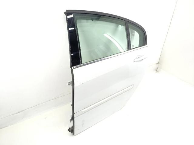 821010023R Puerta trasera izquierda  comprar en Reus