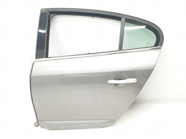 Puerta trasera izquierda 821011173R Renault (RVI)