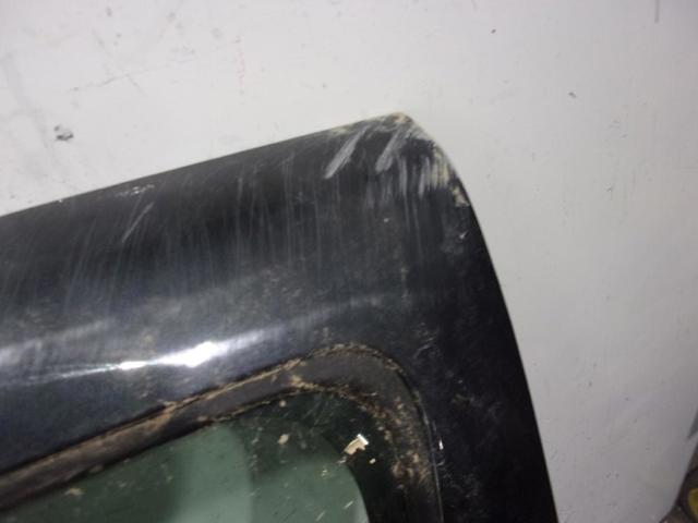 821017625R RENAULT Puerta trasera izquierda  en stock Huelva