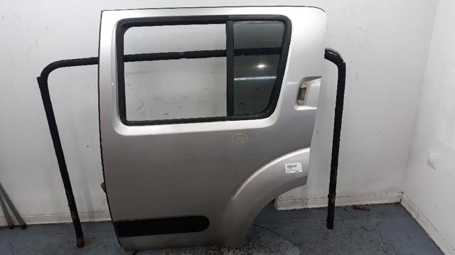 82101EB330 Puerta trasera izquierda comprar Sevilla