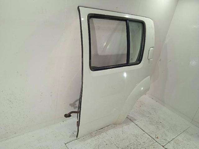 82101EB330 NISSAN Puerta trasera izquierda  en stock Huelva