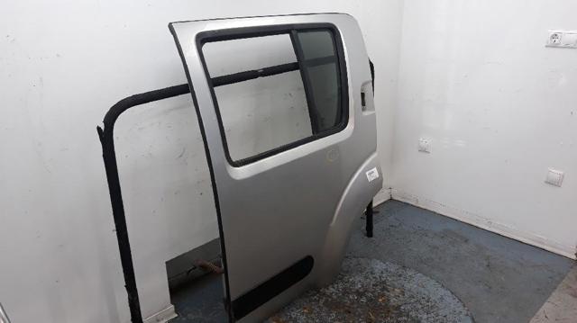 82101EB330 NISSAN Puerta trasera izquierda comprar Bilbao