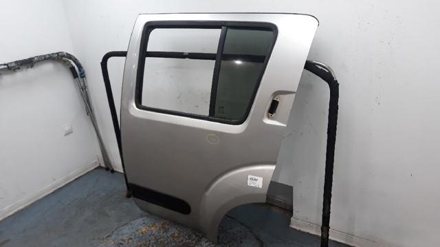 82101EB330 Puerta trasera izquierda  comprar en Zaragoza