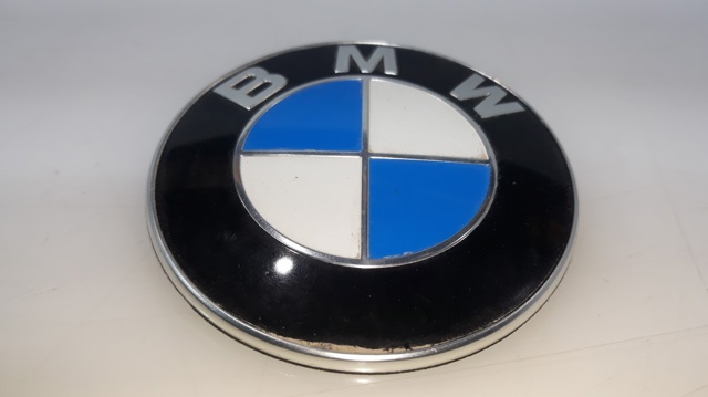 Emblema de tapa de maletero 8219237 BMW