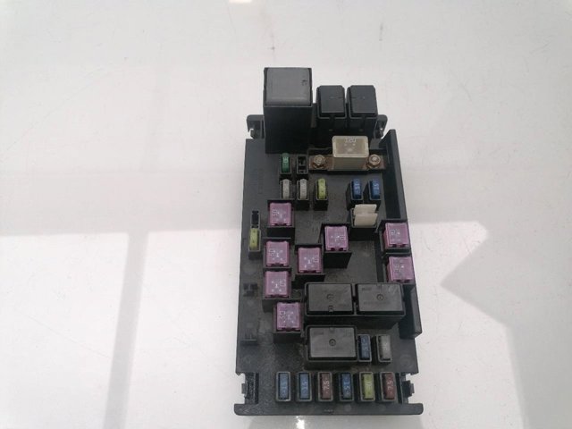 Caja de relés y fusibles Subaru Outback  (2003-2009)