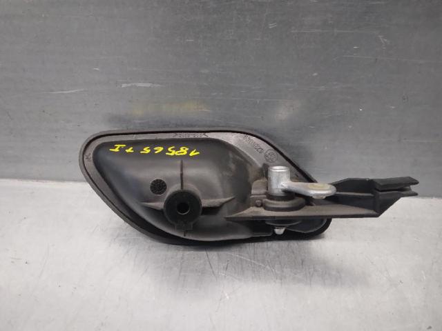 8226049 BMW Manija interior izquierda delantera/trasera de puerta  en stock Gandía