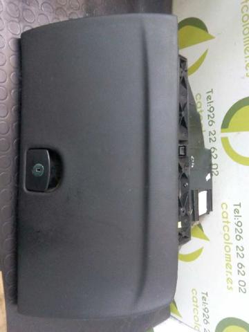 Guantera para Peugeot 407 6D